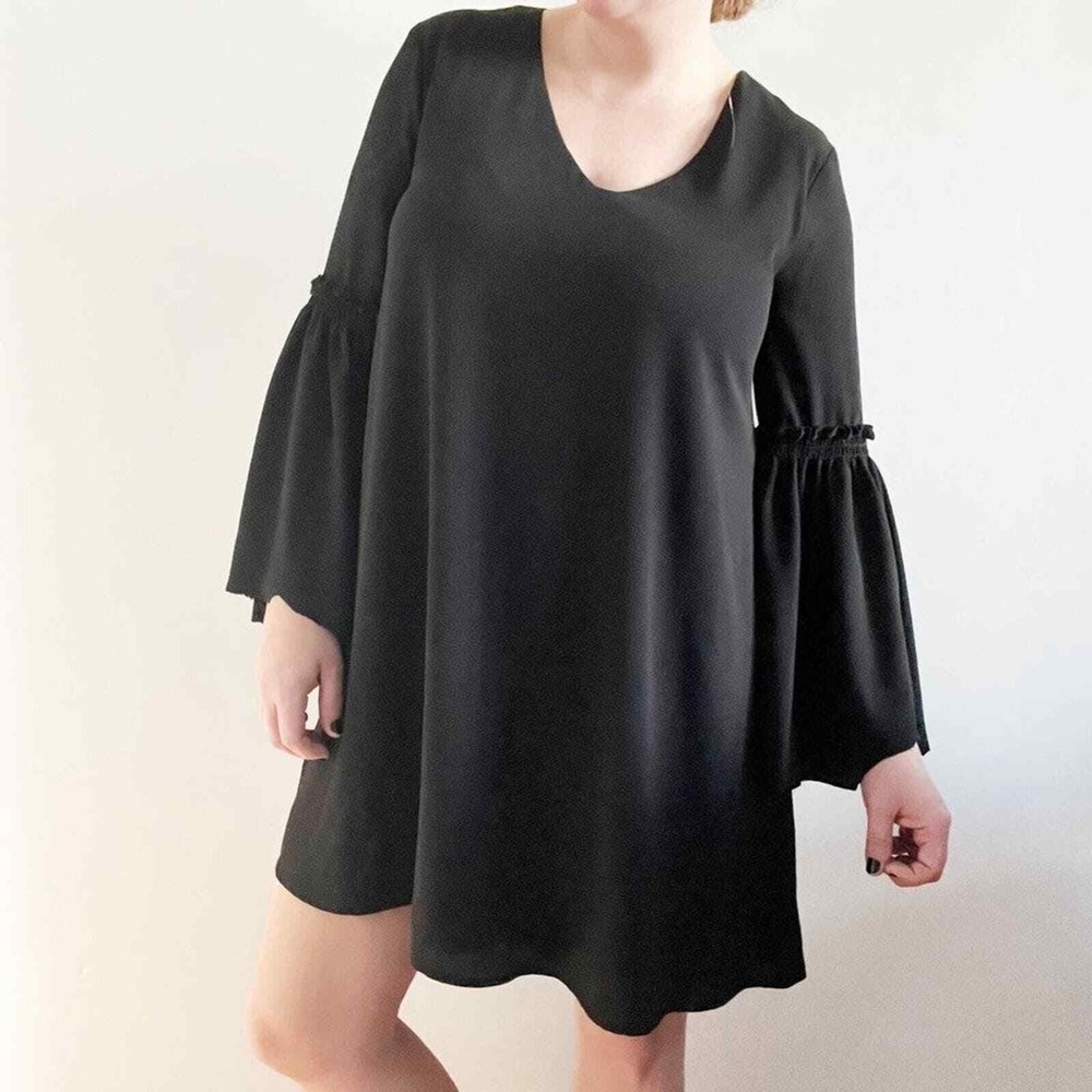 Chelsea 28 Black Bell Sleeve Ruffle V Neck Swing Dress Size Small